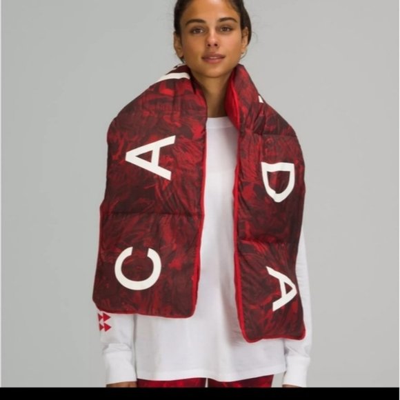 lululemon athletica Accessories - NWT LULULEMON Rare 2021 Team Canada Quilted Insulated Puff Scarf